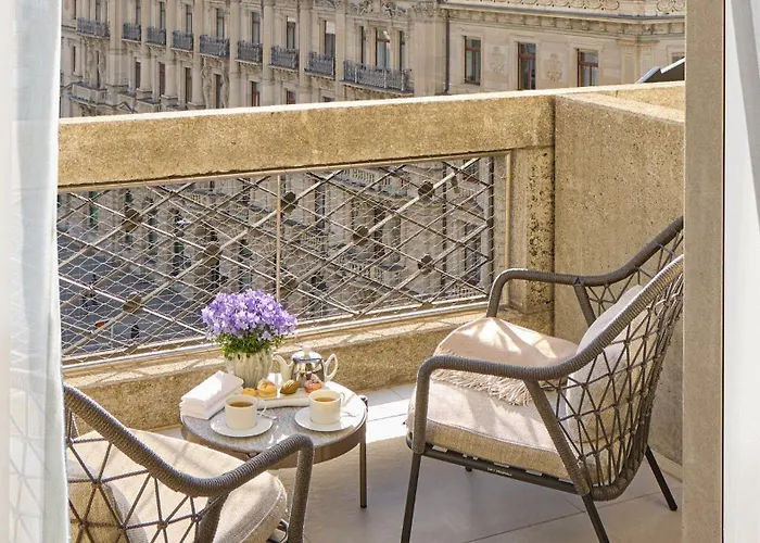 Mandarin Oriental Savoy, Szálloda 5*