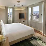 Mandarin Oriental Savoy, Отель