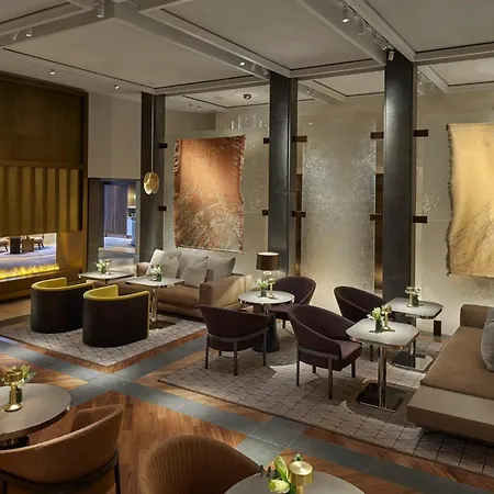 Hotel Mandarin Oriental Savoy, 5*