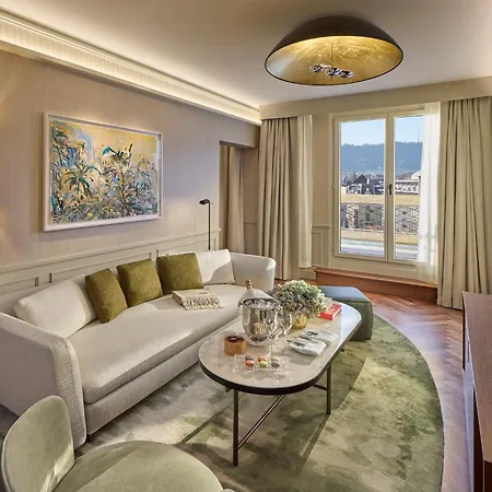Mandarin Oriental Savoy, 호텔