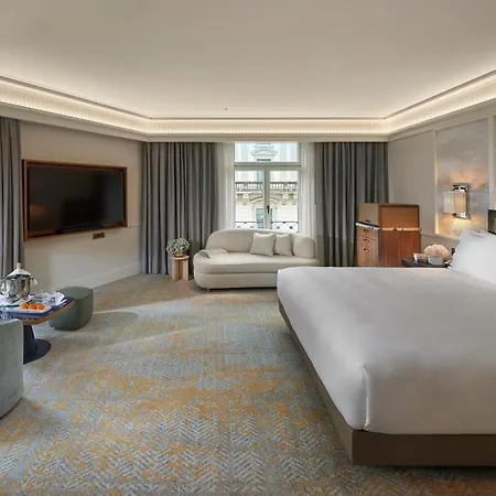 Mandarin Oriental Savoy, 호텔 5*