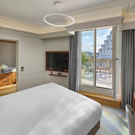 Mandarin Oriental Savoy,