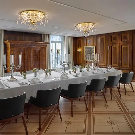 酒店 Mandarin Oriental Savoy, 5*
