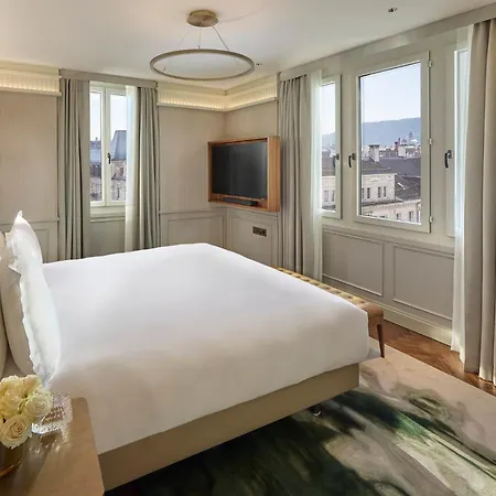 Mandarin Oriental Savoy, 酒店