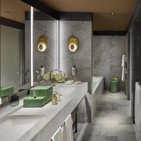 Mandarin Oriental Savoy, ホテル