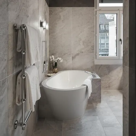 Mandarin Oriental Savoy,