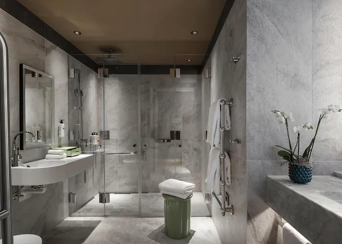 Mandarin Oriental Savoy, Hotel 5*